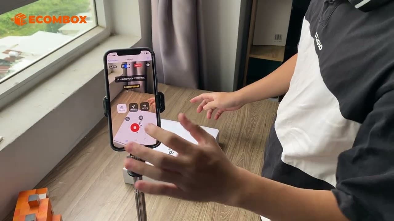 Ecombox Tracking Demo Thumbnail