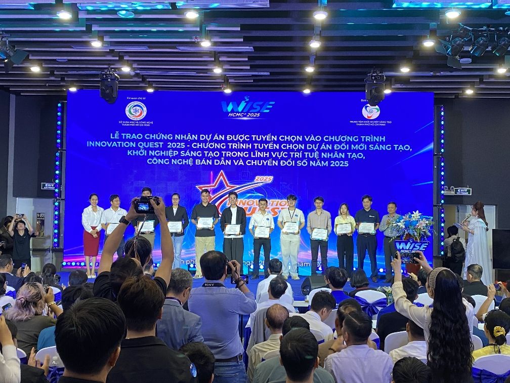 Ecombox tại Innovation Quest